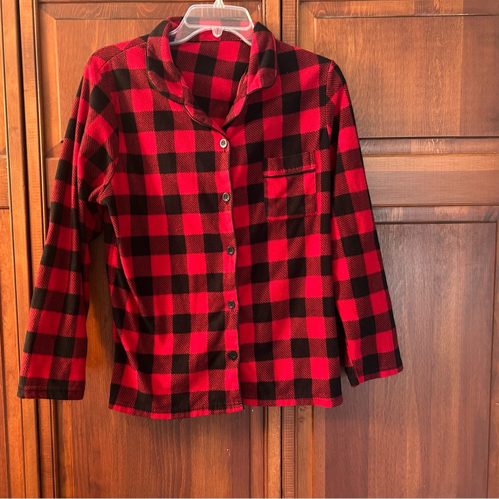 Red and Black Buffalo Plaid Women’s Button-Up Shirt size Medium